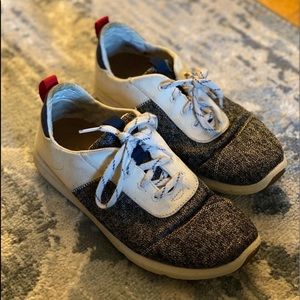 Tom’s Sneakers